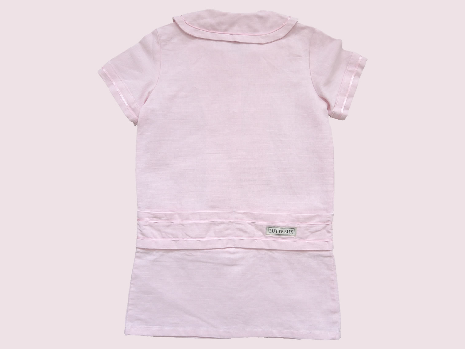 maedchen-kinder-kleid-retro-hemdchen-leinen-rosa-bubikragen-zwanziger-jahre-festliche-kindermode-bullerbue-hinten